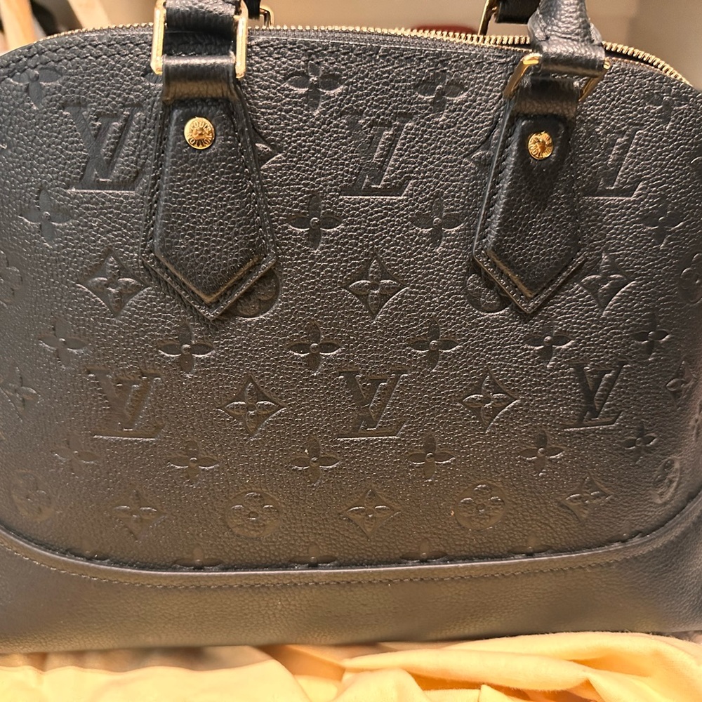 Louis Vuitton Neo Alma PM Black
